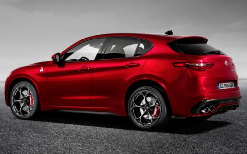 Кроссовер Alfa Romeo Stelvio. 04