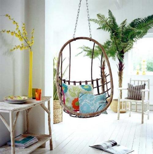 Кресла, парящие в воздухе. 01