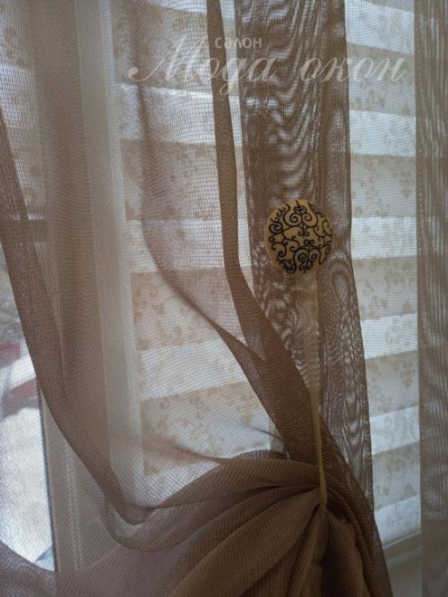 Шторы для ванной комнаты должны быть не только красивыми, но и удобными в использовании. 02