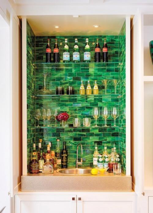 Заказчик изначально хотел интерьер в приглушенных нейтральных оттенках, в то время как Palmer склонялась к более ярким и насыщенным цветам. 07