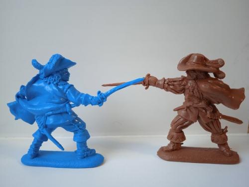 Ночь.  Спокойствие и тишина царят в спящей квартире. 06