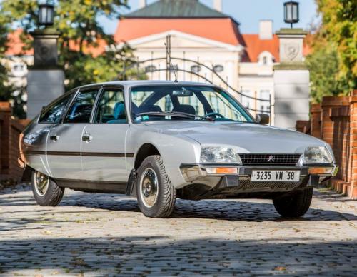 Citro n CX - автомобиль бизнес-класса, выпускаемый французским авто - производителем Citro n с 1974 по 1991 годы.