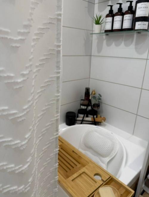 Светлая ванная в скандинавском стиле. 07