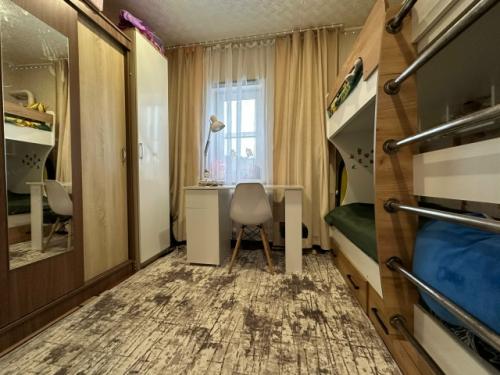 Мы представляем вашему вниманию прекрасный отдельно стоящий дом, расположенный по центральной улице нашего города. 02