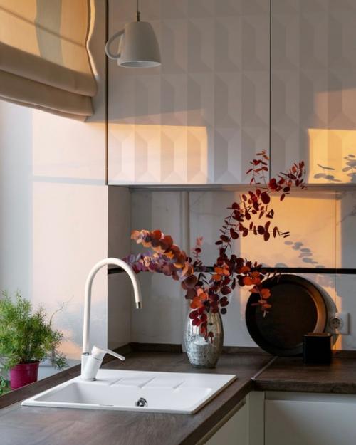 Автор проекта Екатерина паршинцева из студии Rodenhome описывает свою заказчицу так: она амбициозная и романтичная одновременно. 05