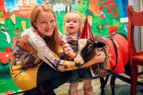 Самые грузинские рестораны в Москве, где можно интеллигентно поужинать или перехватить свежеиспеченный хачапури на бегу. 03