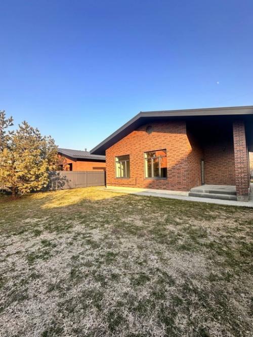 Эксклюзивное предложение!   В продаже новый качественный кирпичный дом в городе Орехово-зуево в престижном исаакиевском районе. 01