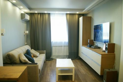 Кухня и гостиная в одной комнате.