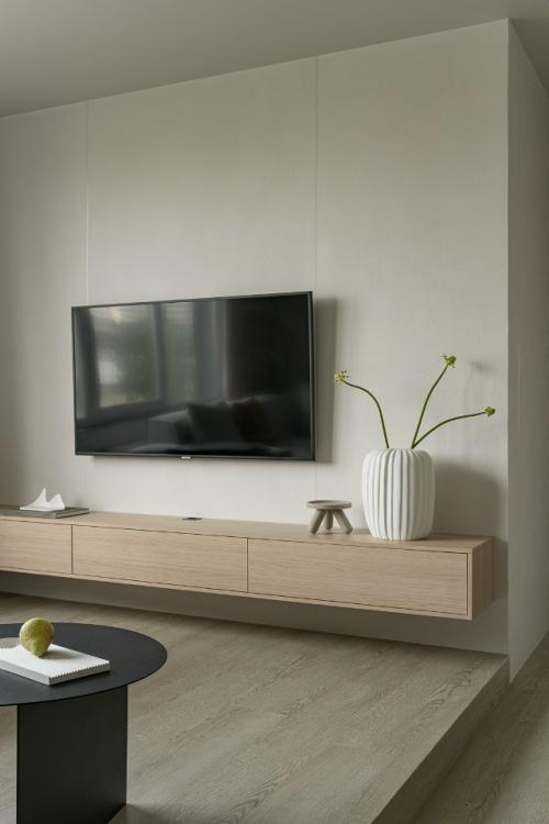 Кухня гостиная в этом проекте была увеличена за счёт присоединённой лоджии на 5, 5 кв м. в подиум спрятано утепление и встроен теплый пол. 02