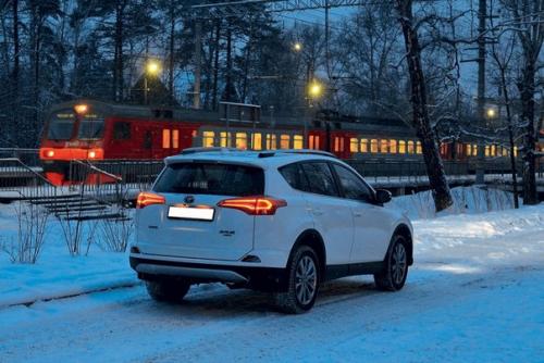 Автоновости - обзоры.   Toyota Rav4. 03