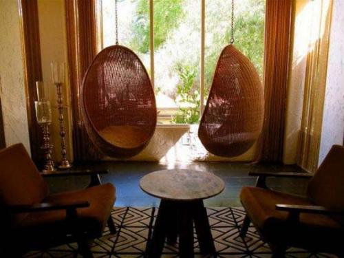 Кресла, парящие в воздухе. 07