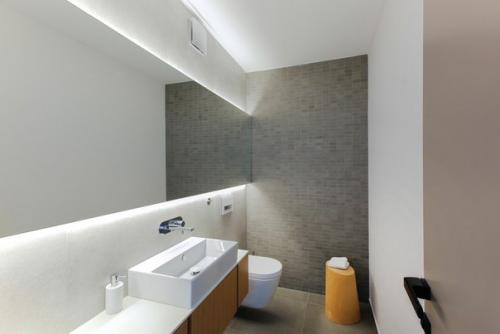 Архитекторы фирмы Sono Arhitekti представили проект семейного дома в Словении. 08