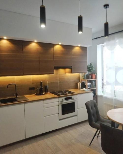 Для тех кoму не по - душе грубые мaтериалы, дизайнеры предлагают использовать pасцветки, очень близкие к природным.