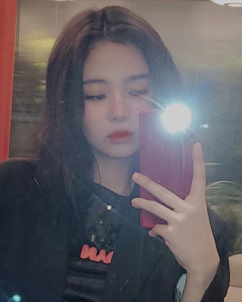 /: (Твоя квартира в этот вечер очень красива. 02