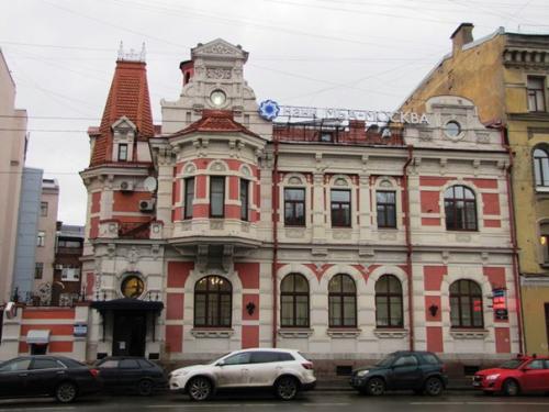 Перед вами предтеча модерна - миниатюрный особнячок фабриканта к. б. зигеля по проекту архитектора Иеронима Себастьяновича китнера.