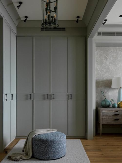 Попадая в эту квартиру, легко можно ощутить себя где-нибудь далеко за городом, посреди нетронутой природы. 05