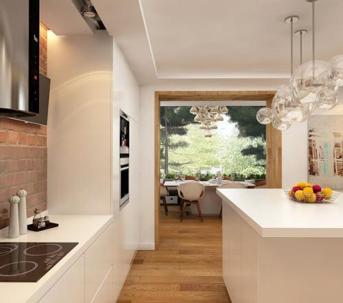 Мы оцениваем интерьер это просторной кухни. 02