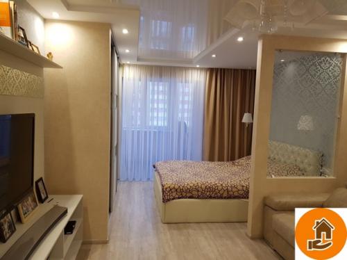 Долго решалась, но все таки не вытерпела и решила вам показать дизайн нашей квартиры. 02