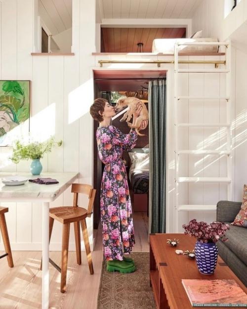 Загляните в гости к Саре полсон в ее скромный маленький домик в малибу вместе с изданием 'Architectural Digest'. 01