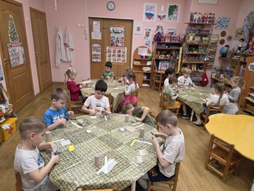 Первая неделя февраля для ребят старшей группы номер 4 Юный Петербуржец превратилась в настоящее путешествие по квартире! 05