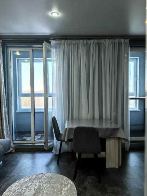 Уютная студия с качественным и дорогим ремонтом предлагается. 01