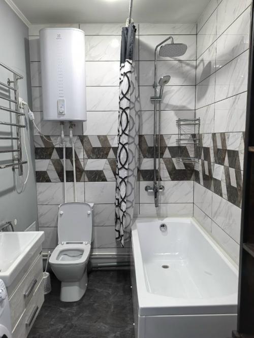 Уютная студия с качественным и дорогим ремонтом предлагается. 05