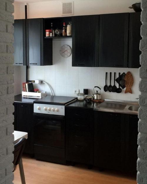 Своей бюджетной переделкой кухни делимся. 03