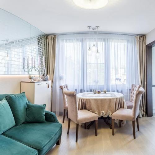 Гостиная с обеденной зоной.