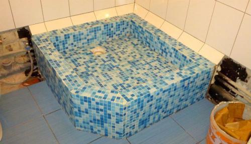 Душевые поддоны.  Поддон для душа служит основанием душевой кабины и изготавливается из различных материалов. 09