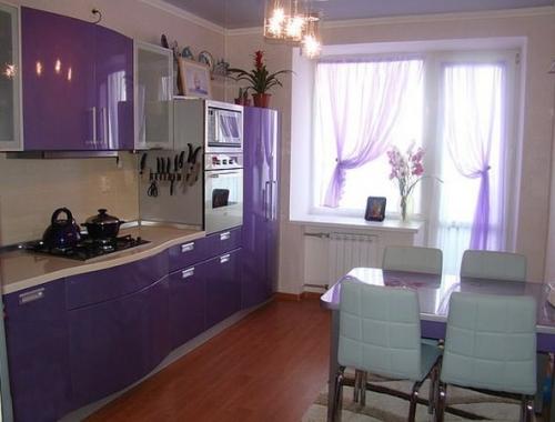 Шторы на кухню с балконной дверью: советы по оформлению. 06