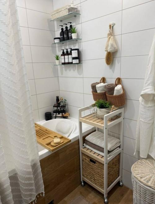 Светлая ванная в скандинавском стиле. 01