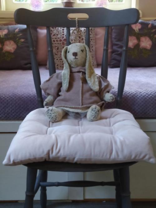 Эта комната дочки - подростка крошечная: 320 х 190. 01