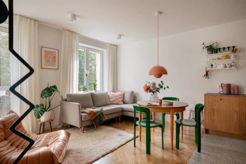 Интерьер двухкомнатной квартиры для молодой девушки (33 кв. 02