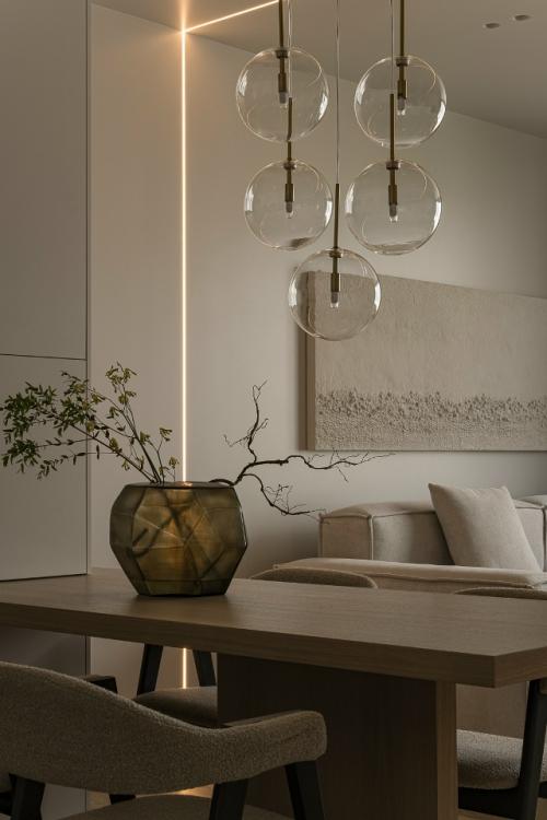 Кухня гостиная в этом проекте была увеличена за счёт присоединённой лоджии на 5, 5 кв м. в подиум спрятано утепление и встроен теплый пол. 03