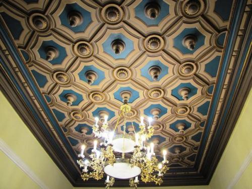 Перед вами предтеча модерна - миниатюрный особнячок фабриканта к. б. зигеля по проекту архитектора Иеронима Себастьяновича китнера. 02