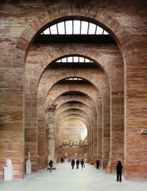 Родители моего отца практически первыми в деревне кирпичный дом построили. 06