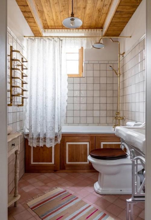 В 2021 году в центре Суздаля появилась мини - гостиница Пестово Подворье, которая занимает бывший купеческий дом XIX века. 05