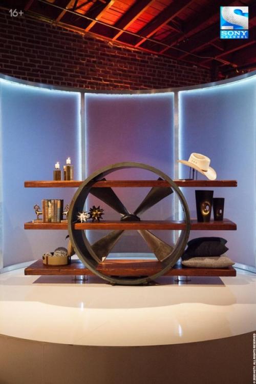 Какой из этих предметов интерьера вы бы рискнули поставить в своей гостиной? 03