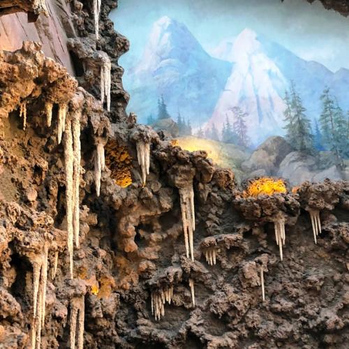 Предлагаю вам полюбоваться поистине волшебными парадными залами особняка с. П. фон Дервиза, одного из самых необычных зданий Санкт-петербурга. 01