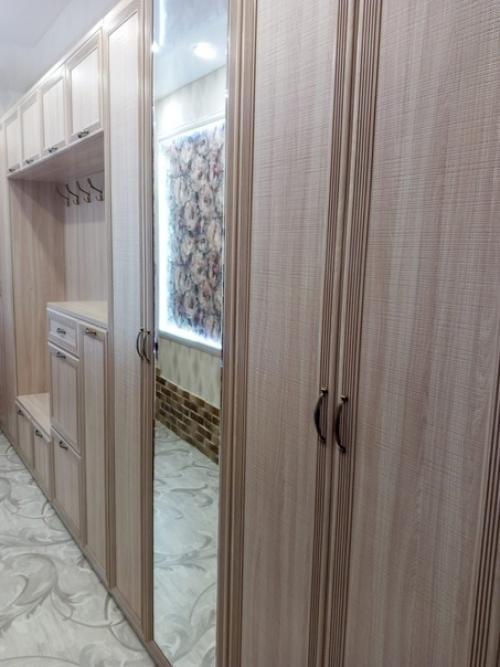 Не только кухни - прихожие мы тоже делаем. 01