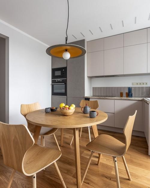 Илья Харитонов и Денис Чернышов, студия Idin, завершили дизайн квартиры площадью 43 кв. 05