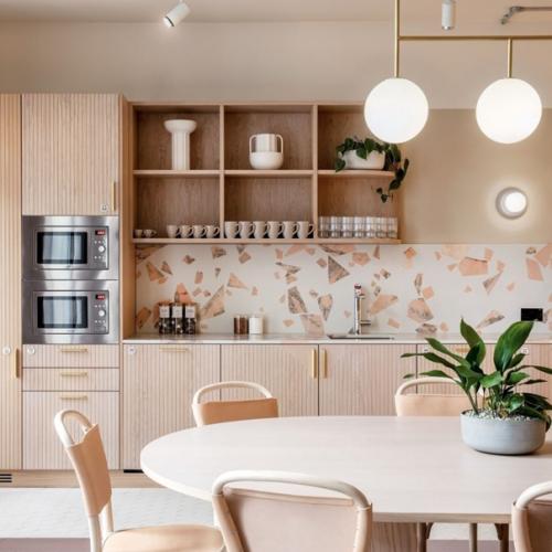 Модный тераццо завовевыет не только стены и пол, но и текстиль и мебель. 04