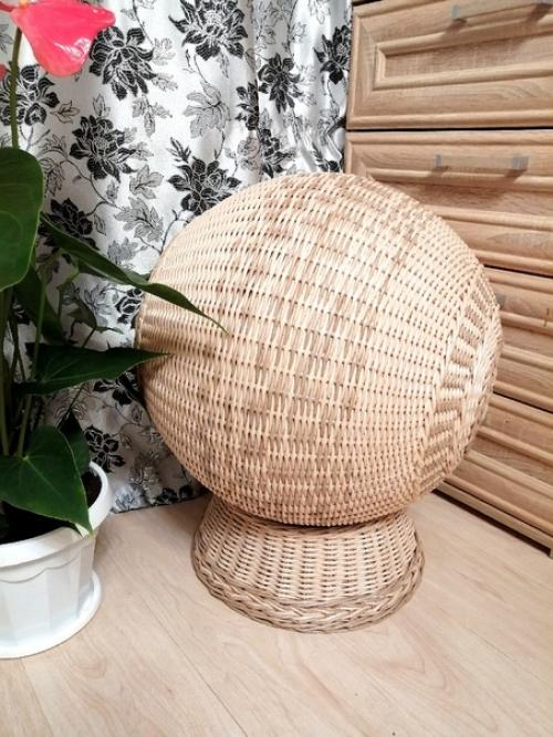 Здравствуйте!  В наличии домик, лежанка для кошек. 01