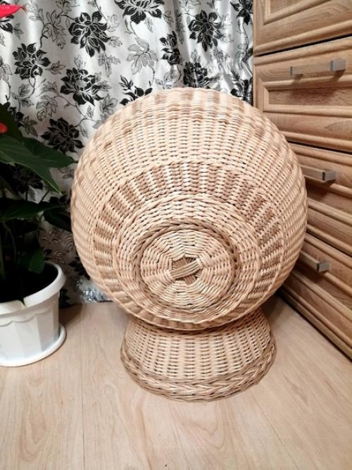 Здравствуйте!  В наличии домик, лежанка для кошек. 03