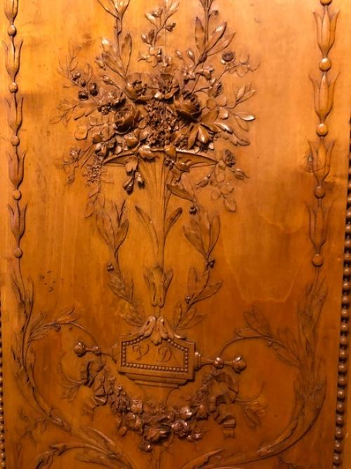 Предлагаю вам полюбоваться поистине волшебными парадными залами особняка с. П. фон Дервиза, одного из самых необычных зданий Санкт-петербурга. 06