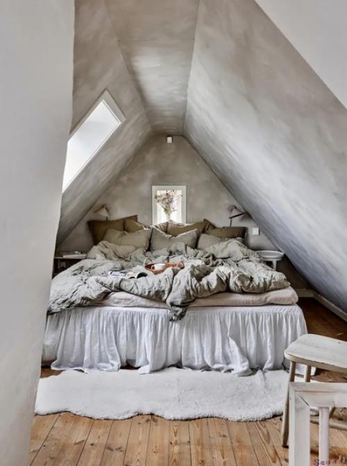 Добро пожаловать в очаровательный скандинавский дом с красивой мебелью, стильным декором и сказочными обоями с гусями в детской комнате. 08