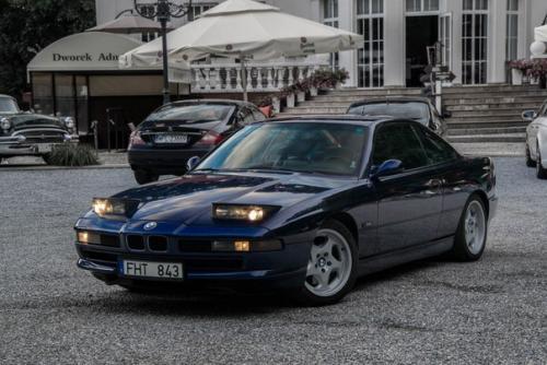 Настало время вспомнить еще один легендарный автомобиль BMW. 01