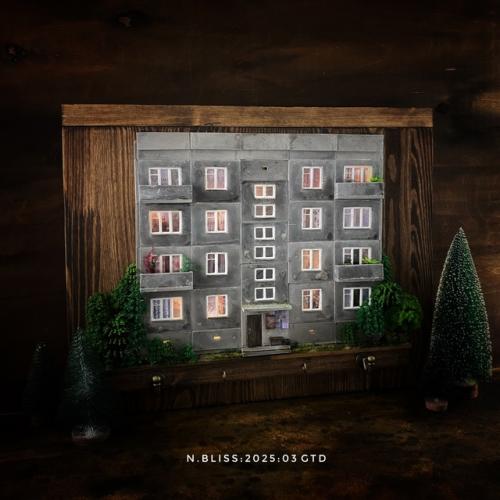 Новая работа ключница Пока все Дома, в миниатюре. 01