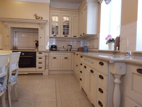 Реализованный проект кухни S - 28 м 2. 02