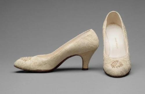 Платье, ставшее легендой: как свадебный образ Грейс келли изменил представление о невесте. 08